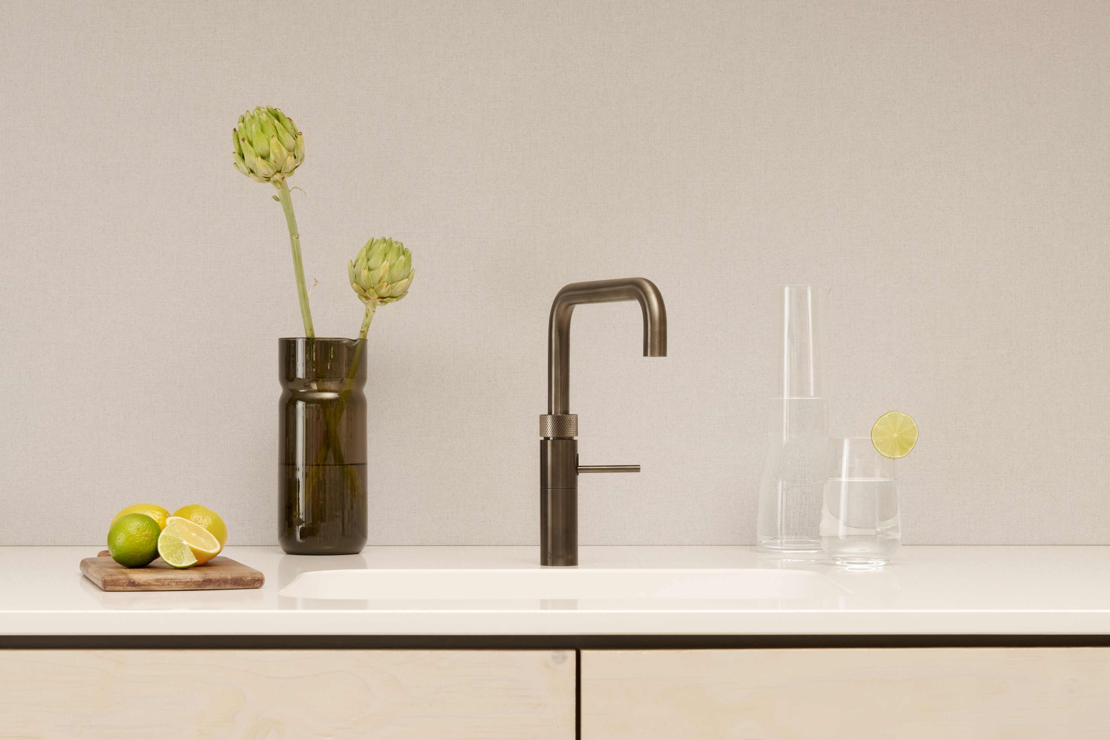 2175 FNSGME Fusion Square Gun Metal landscape